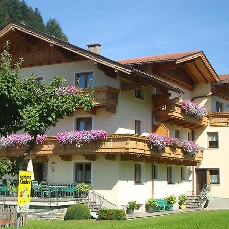 Gaestehaus Schwoagerhof Fuegen Exterior photo